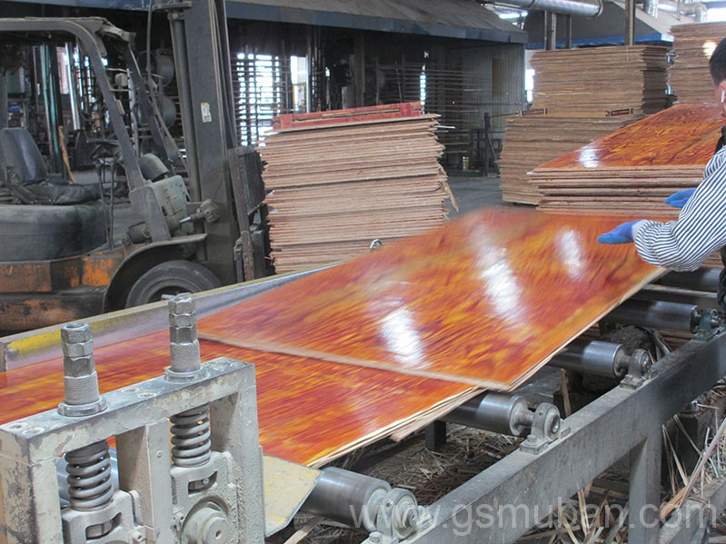 建房模板多少錢一平方?如何選購建筑模板